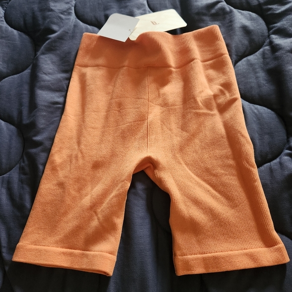 Fabletics - Picture 3 of 4